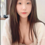 美女落九川 合集下载-[213V_120G]-死宅屋